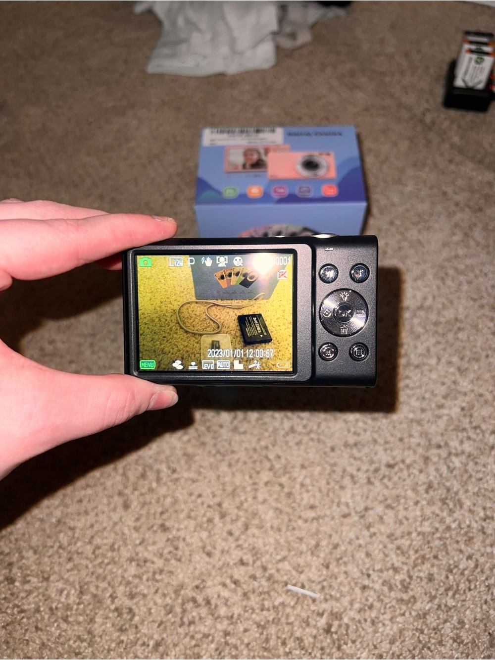 Compact Digital Camera - Black - Picture 6 of 6